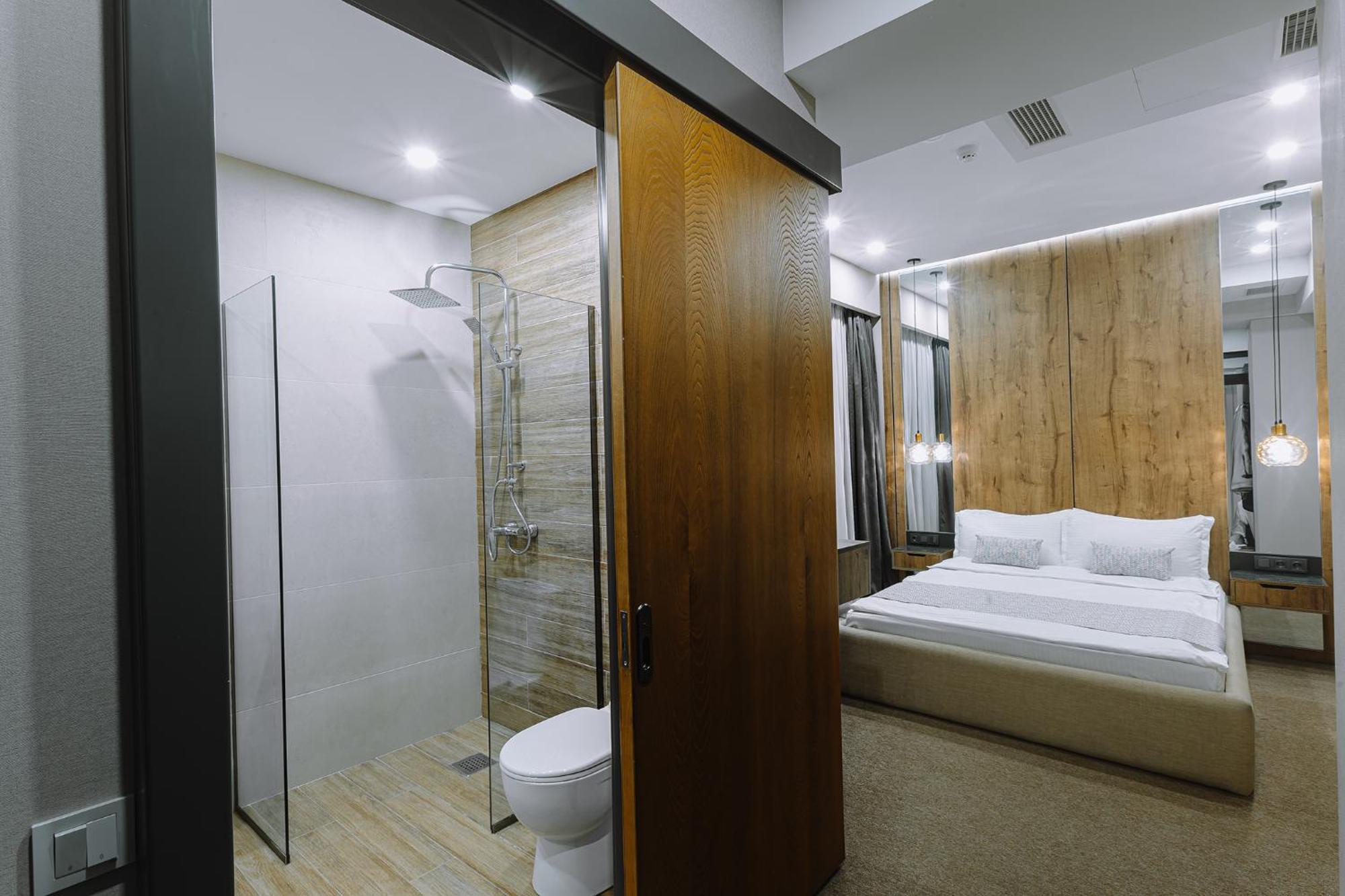 Hotel Sky Station Tbilisi Exterior photo