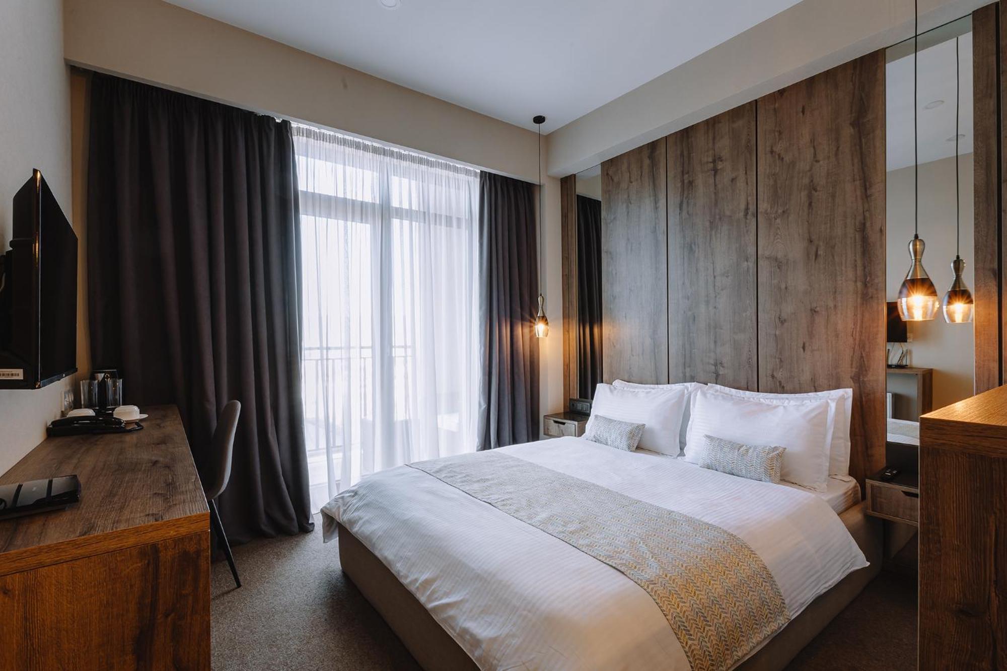 Hotel Sky Station Tbilisi Exterior photo