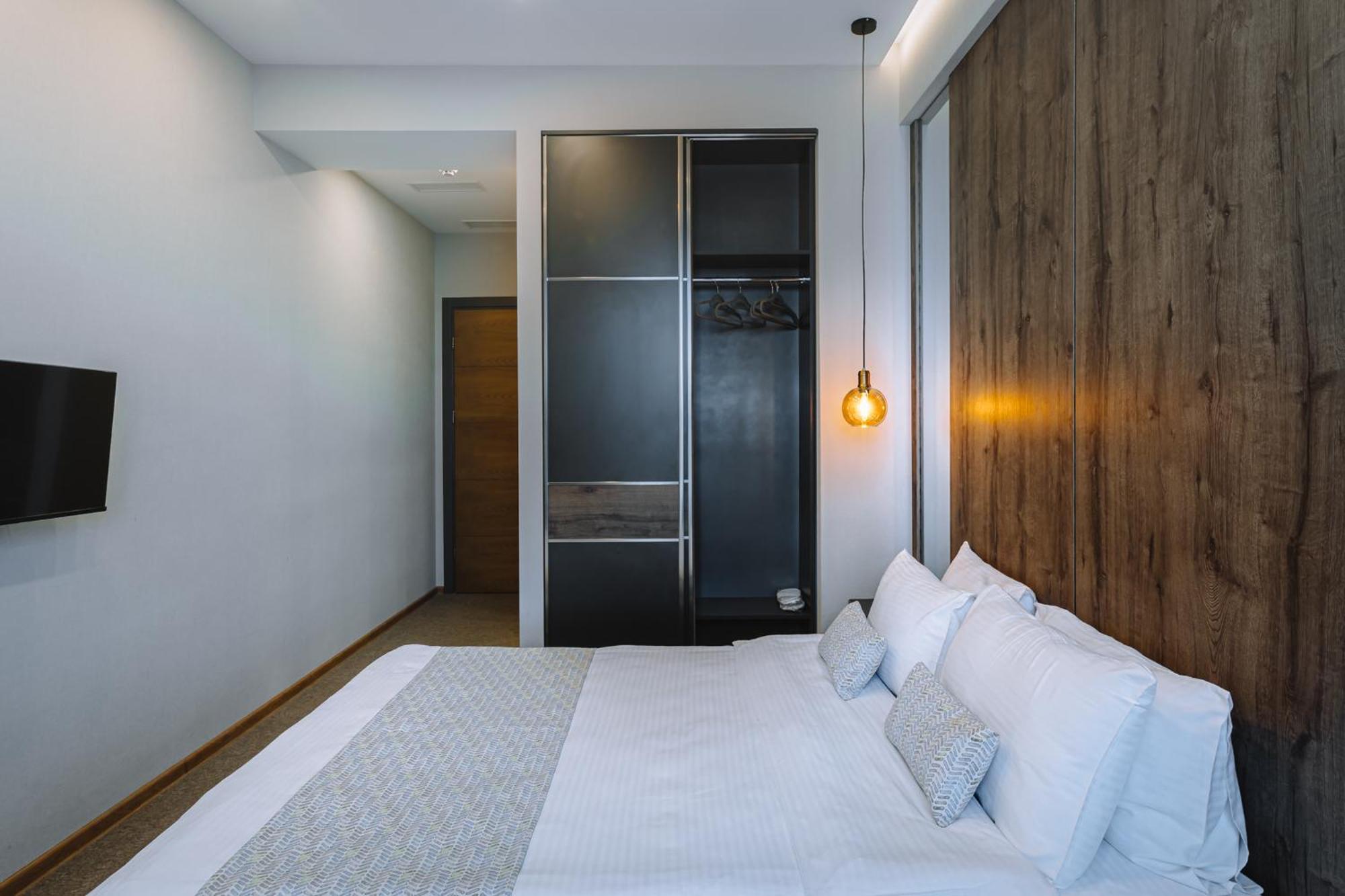 Hotel Sky Station Tbilisi Exterior photo
